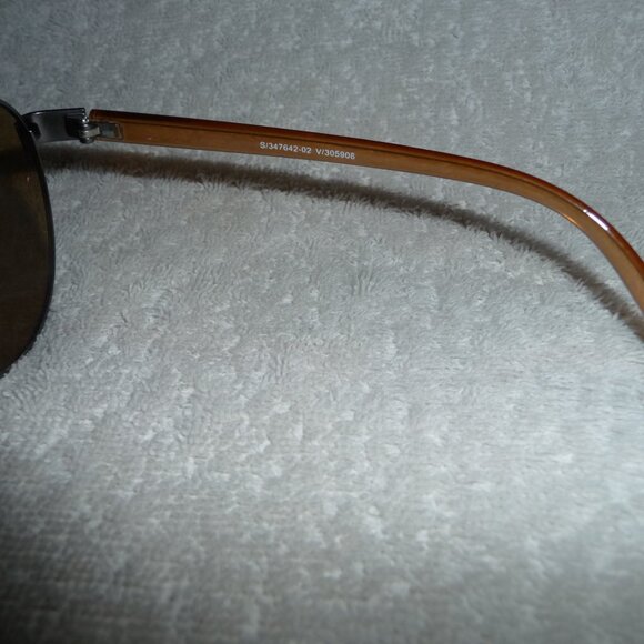 Gap Women's Pilot Style Aviator Sunglasses, Rose/Gold - Picture 8 of 12